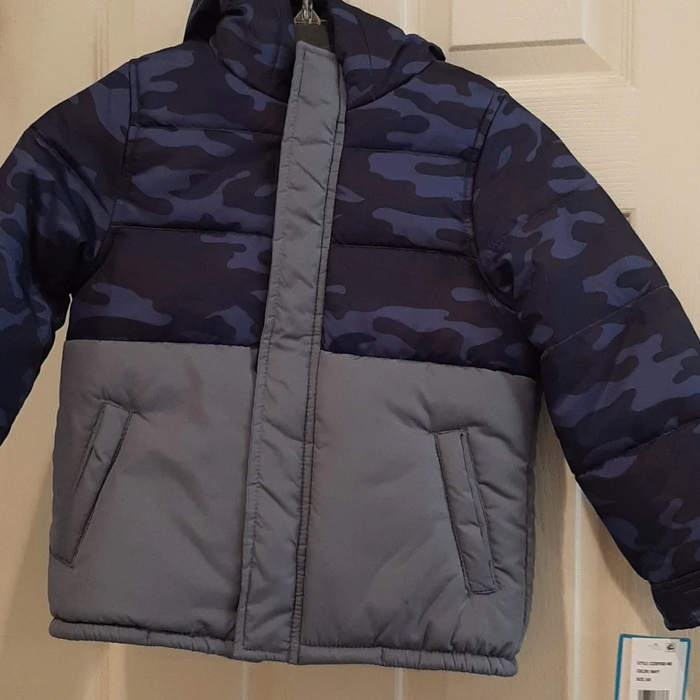 Carter's NWT 5-6 Camouflage Hooded Puffer Jacket